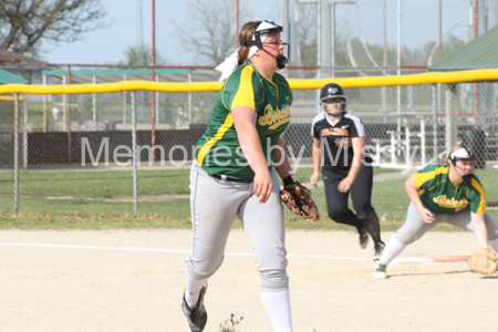 20170418 BLHS SB vs McLouth 020